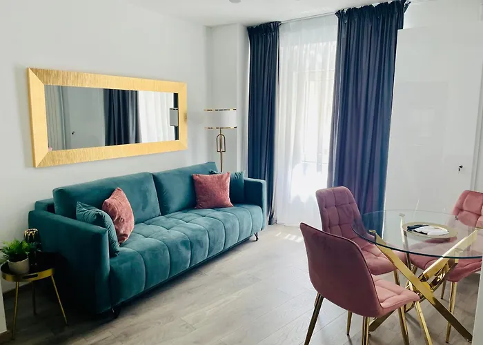 Metropole Apartments Central City
